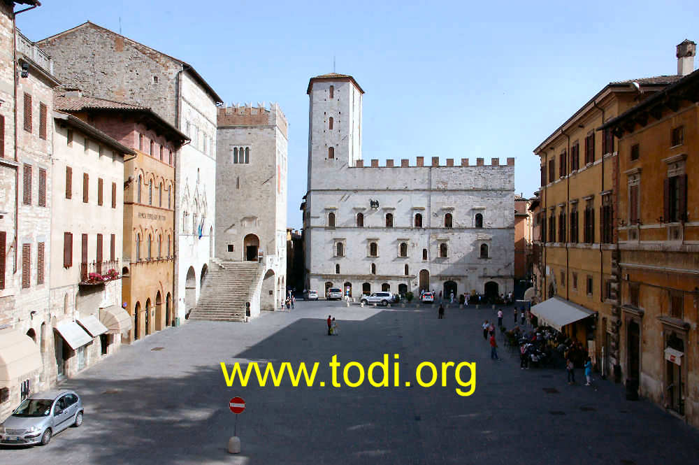 Piazza del Popolo a Todi